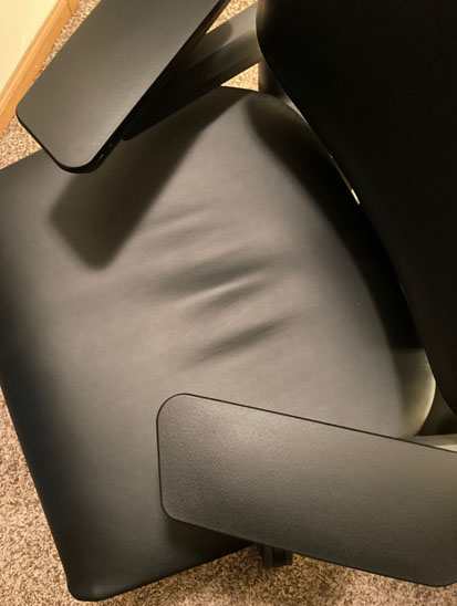 Steelcase Gesture leather seat wrinkles from the factory, brand new.